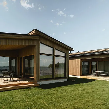 Strandis Smokehouse Camping & Resort, Villas Larsmo Exterior photo