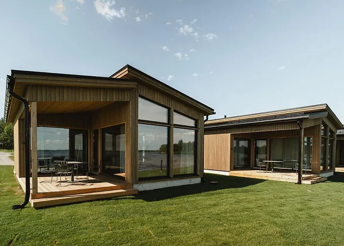 Strandis Smokehouse Camping & Resort, Villas
